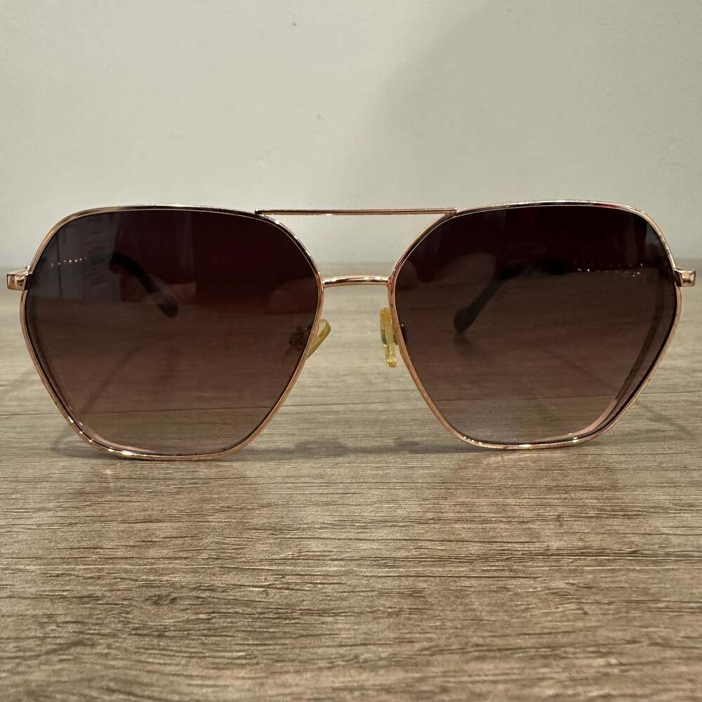 Jessica Simpson J5695 Aviator Sunglasses Gold Tone Tortoise